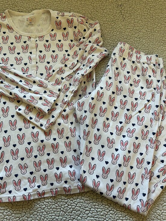 Roller Rabbit Other - Roller Rabbit -- pink rabbit, blue heart matching pajama set, size XS